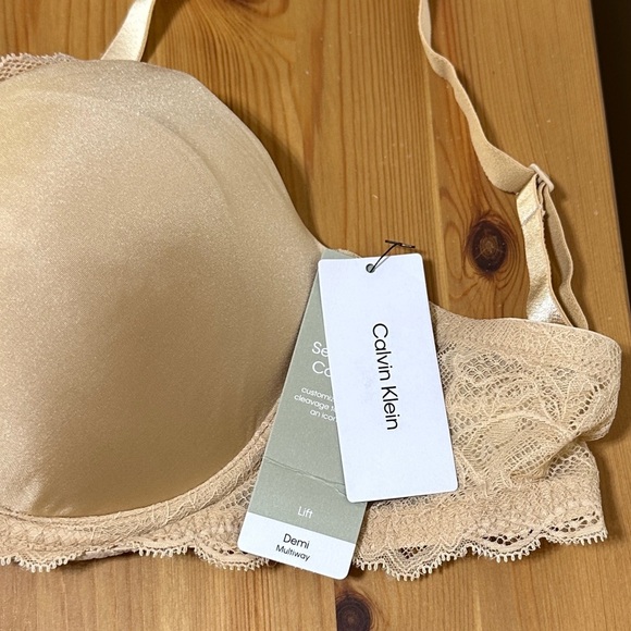 Calvin Klein | Comfort Lace Demi Bra - Picture 2 of 4